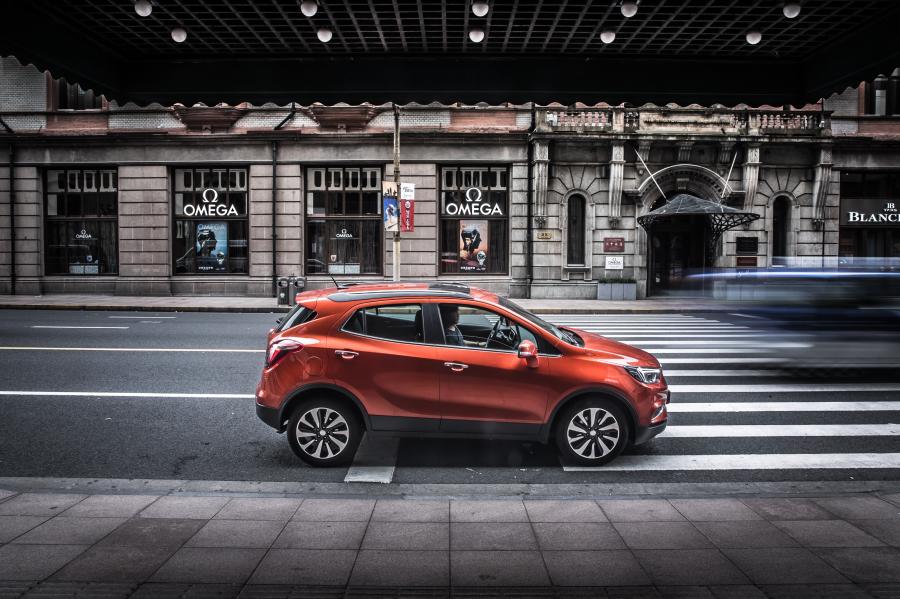  Buick Encore 2016 года  (CN) (фото 8 из 30)